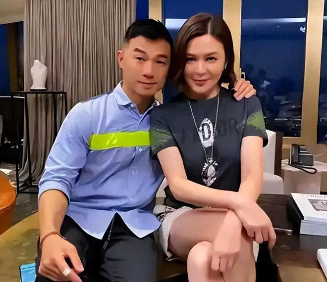 关之琳的感情生活与故事_关之琳感情故事生活视频_关之琳的感情生活